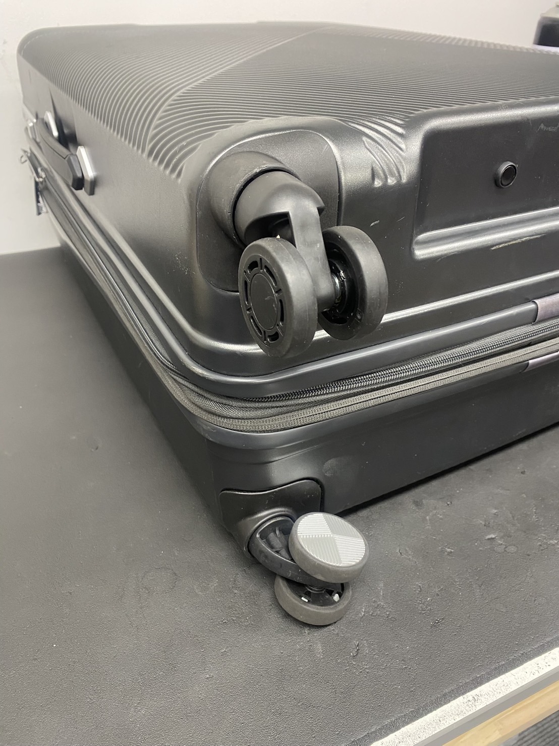 サムソナイト　キャスター　修理後