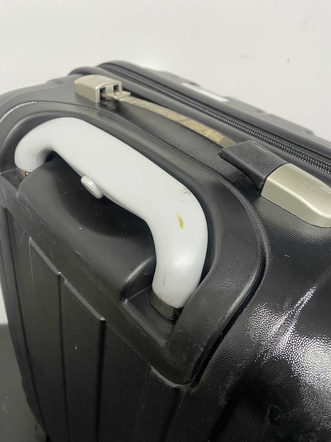 エース　ケースハンドル代用品交換　修理前