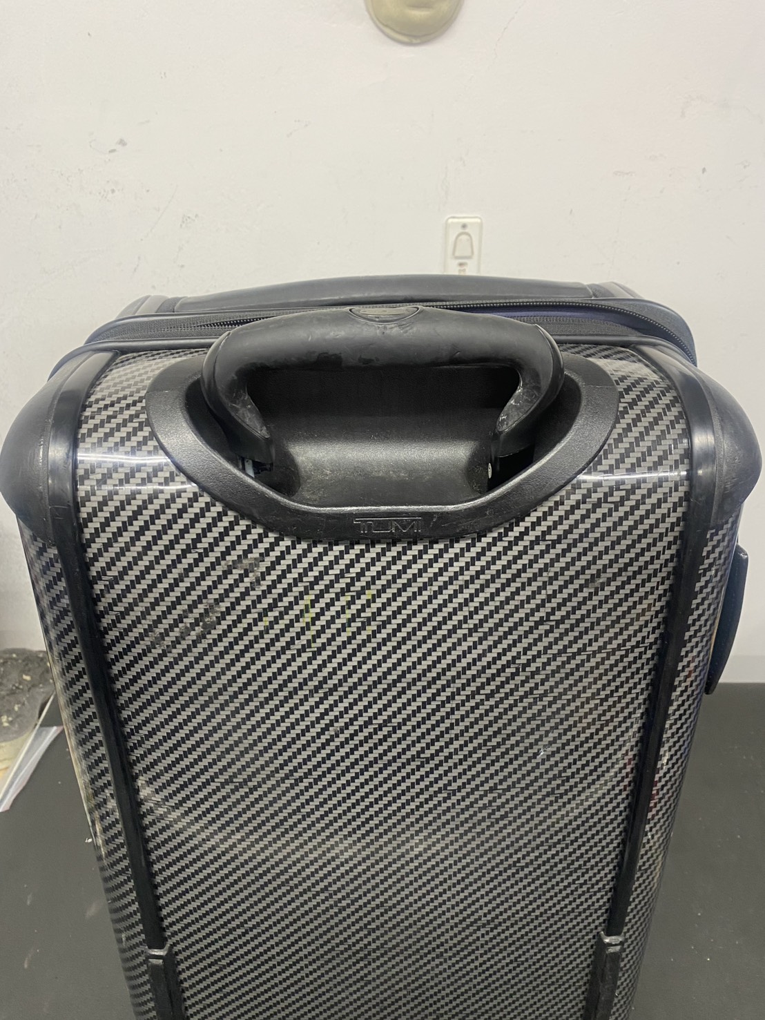 TUMI　伸縮ハンドル　代用品交換　修理前
