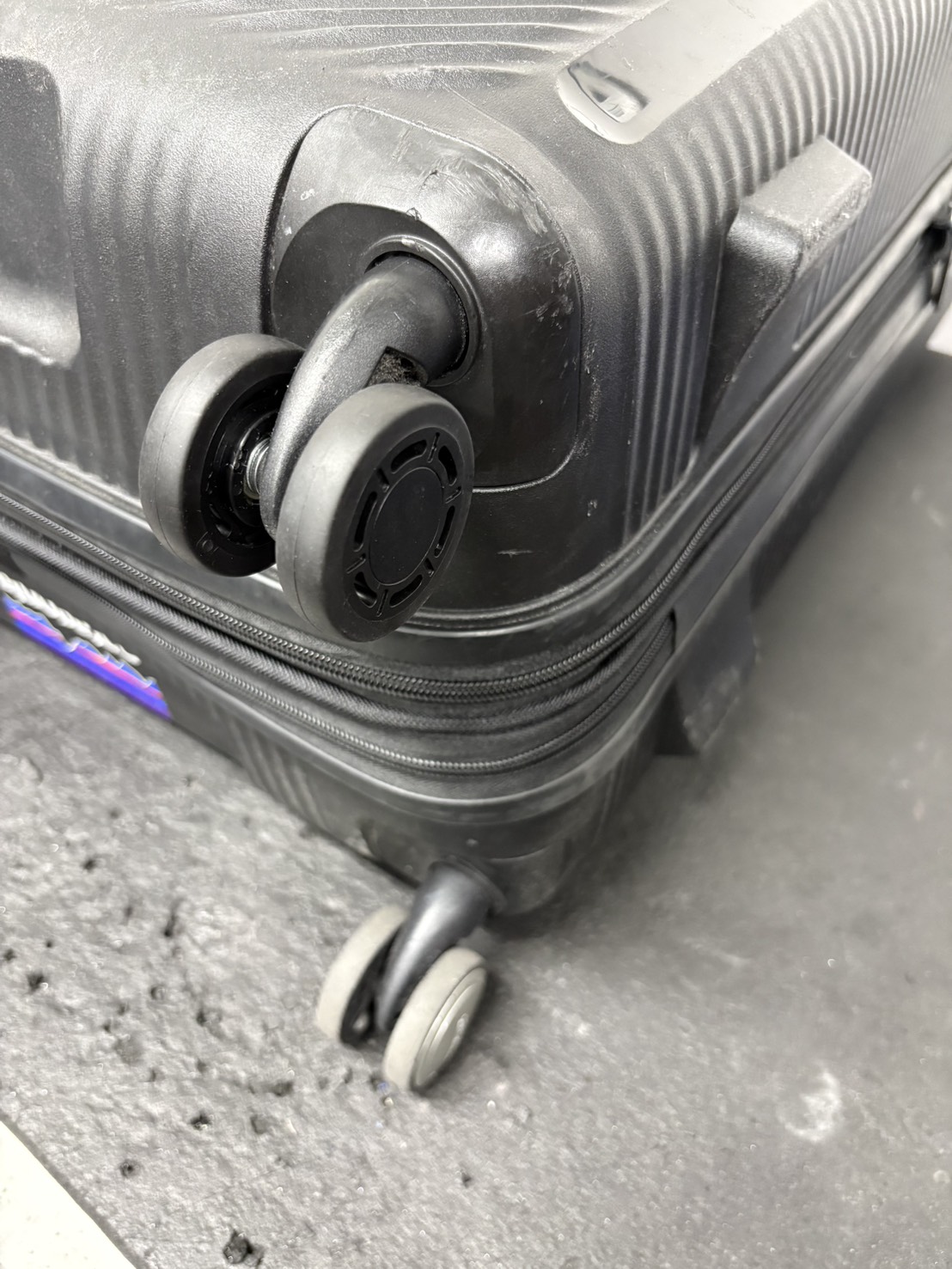 アメリカンツーリスター　キャスター代用品交換　修理後