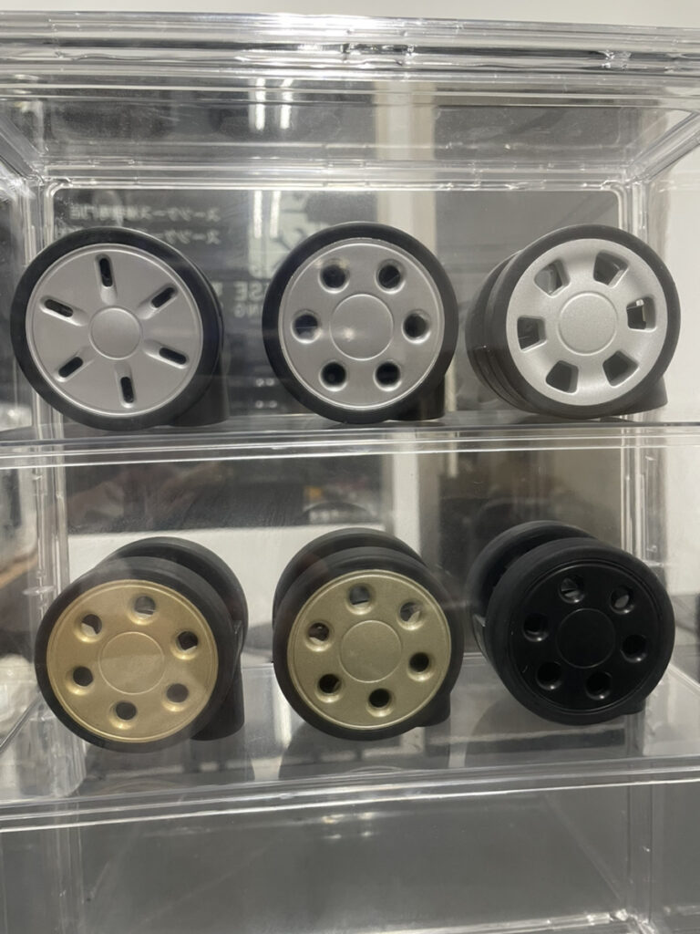 リモワ　キャスター色々