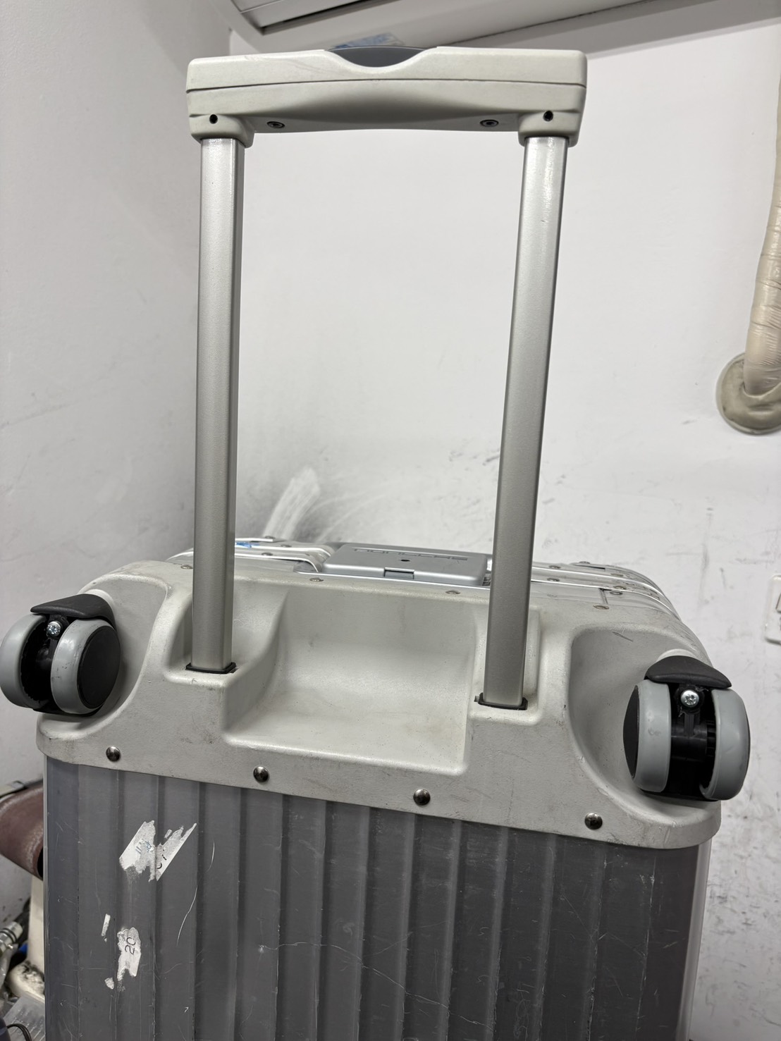 リモワポルシェ　伸縮ハンドル　純正品交換　修理後